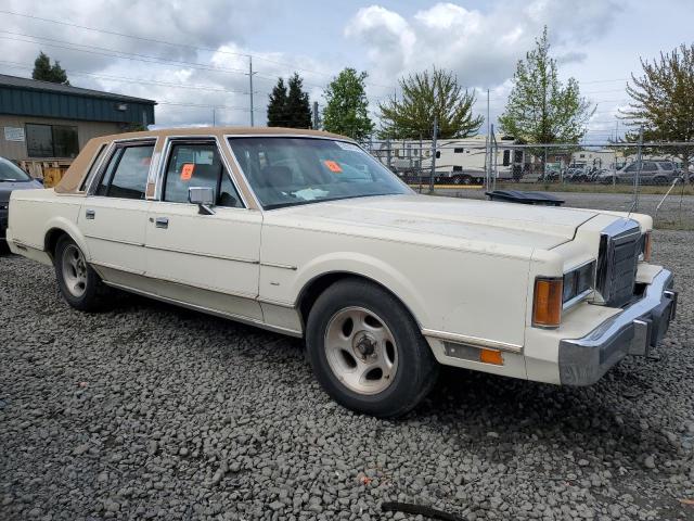 Photo 3 VIN: 1LNBM81F3KY671323 - LINCOLN TOWNCAR 