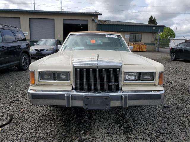 Photo 4 VIN: 1LNBM81F3KY671323 - LINCOLN TOWNCAR 