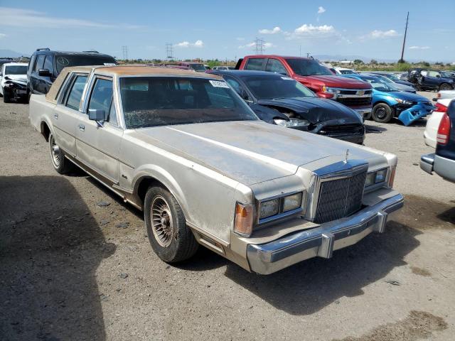 Photo 3 VIN: 1LNBM81F7KY693504 - LINCOLN TOWNCAR 