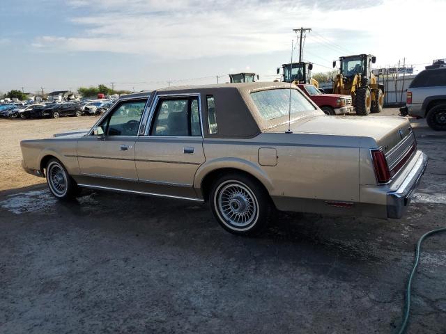 Photo 1 VIN: 1LNBM81F8KY806909 - LINCOLN TOWNCAR 