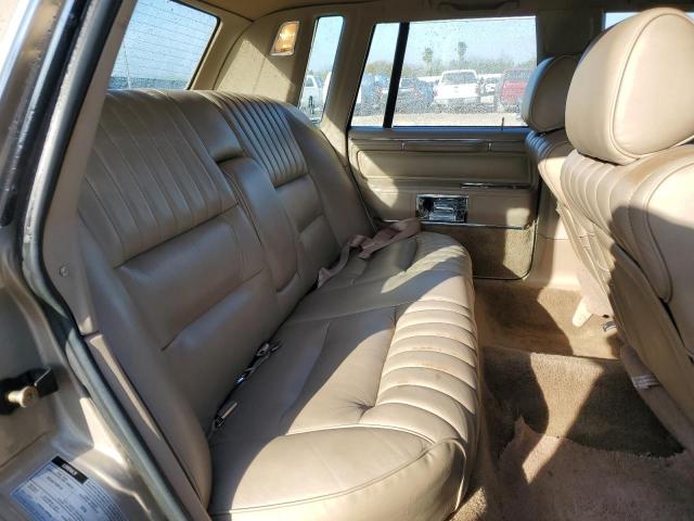 Photo 9 VIN: 1LNBM81F8KY806909 - LINCOLN TOWNCAR 