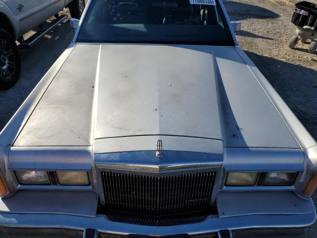 Photo 10 VIN: 1LNBM81F9KY775542 - LINCOLN TOWNCAR 