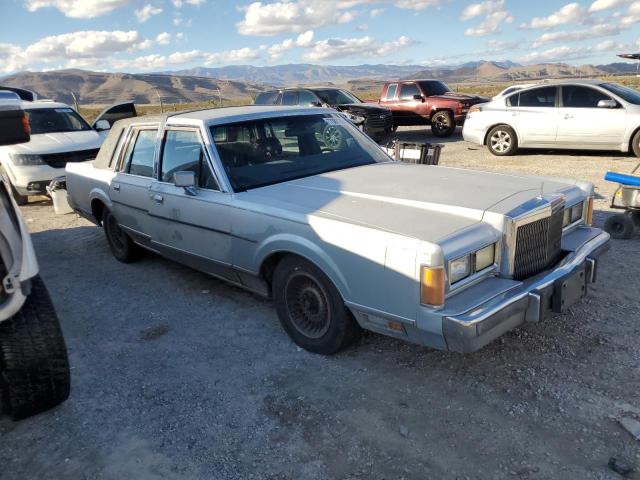 Photo 3 VIN: 1LNBM81F9KY775542 - LINCOLN TOWNCAR 