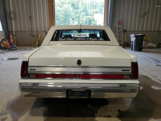 Photo 5 VIN: 1LNBM82F0KY716071 - LINCOLN TOWN CAR S 