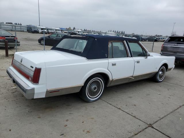 Photo 2 VIN: 1LNBM82F2KY657444 - LINCOLN TOWN CAR S 