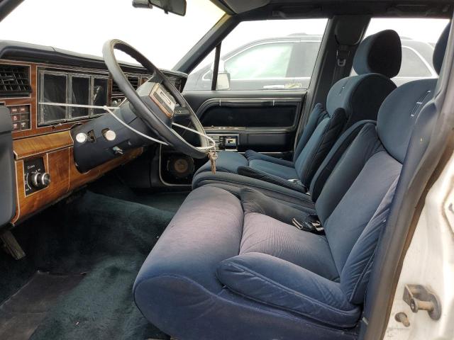 Photo 6 VIN: 1LNBM82F2KY657444 - LINCOLN TOWN CAR S 