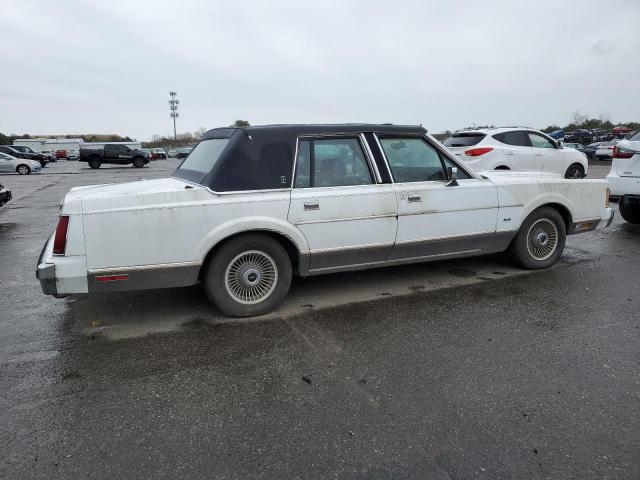 Photo 2 VIN: 1LNBM82F2KY816799 - LINCOLN TOWN CAR S 