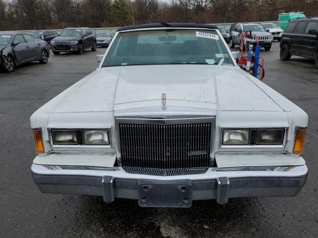 Photo 4 VIN: 1LNBM82F2KY816799 - LINCOLN TOWN CAR S 