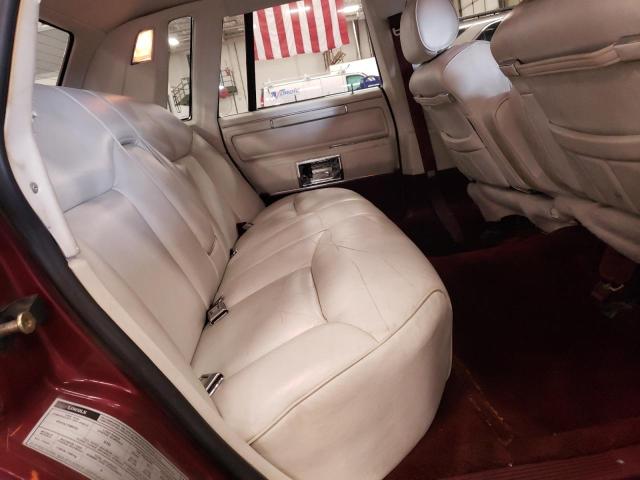 Photo 9 VIN: 1LNBM82F3KY610276 - LINCOLN TOWNCAR 