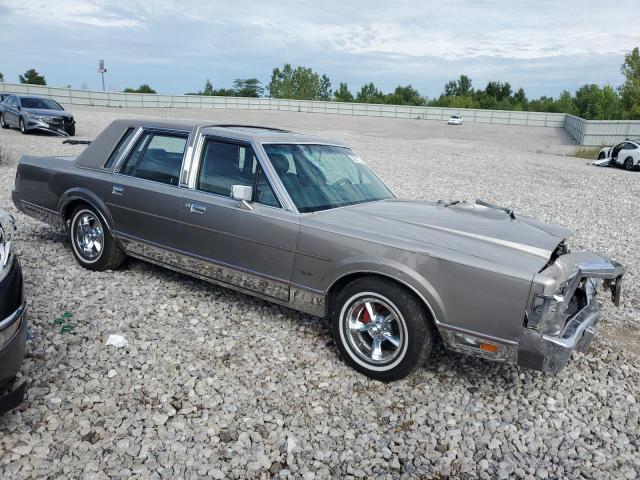 Photo 3 VIN: 1LNBM83F1KY604569 - LINCOLN TOWN CAR C 