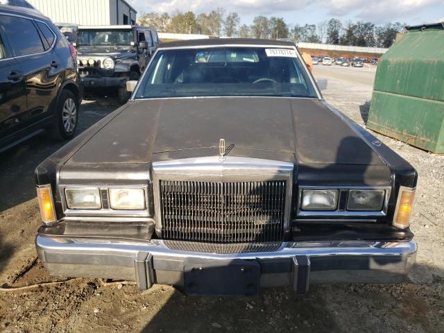 Photo 4 VIN: 1LNBM84FXKY725471 - LINCOLN TOWN CAR S 