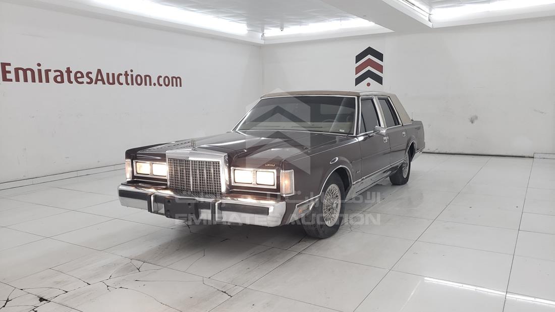 Photo 5 VIN: 1LNBP96D5GY758668 - LINCOLN TOWN 