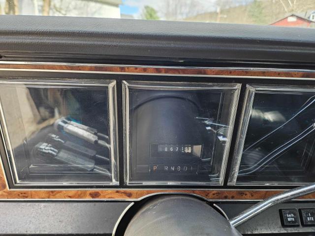 Photo 7 VIN: 1LNBP96F7FY657999 - LINCOLN TOWNCAR 