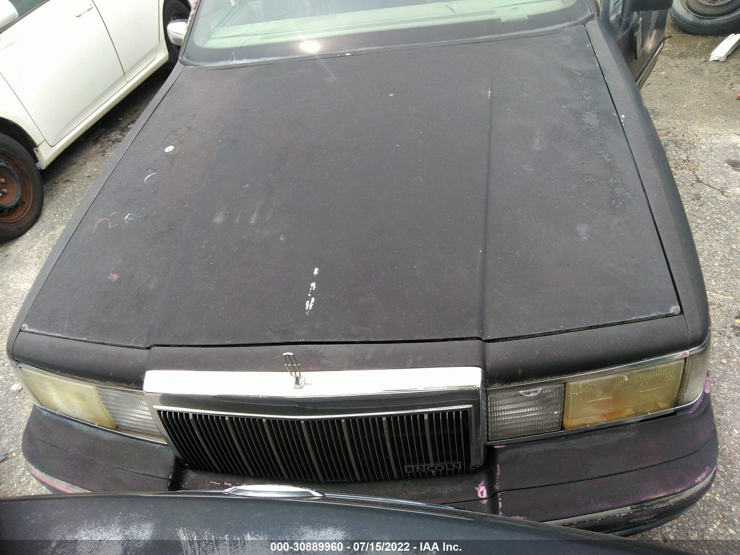 Photo 5 VIN: 1LNCM81W7MY751991 - LINCOLN TOWN CAR 