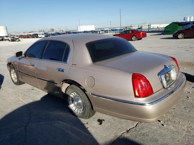 Photo 1 VIN: 1LNFM81W0WY616867 - LINCOLN TOWN CAR E 