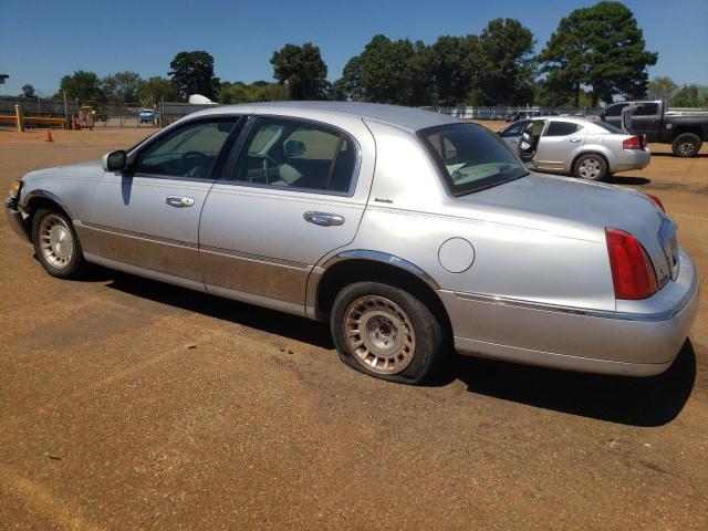 Photo 1 VIN: 1LNFM81W4WY703347 - LINCOLN TOWN CAR E 