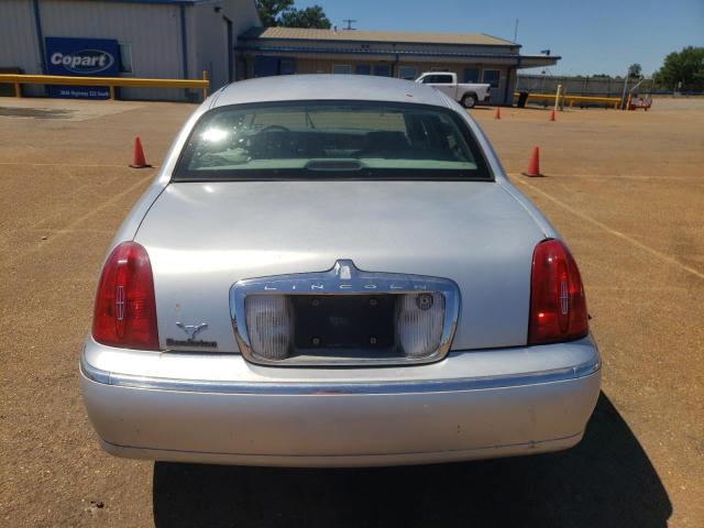 Photo 5 VIN: 1LNFM81W4WY703347 - LINCOLN TOWN CAR E 