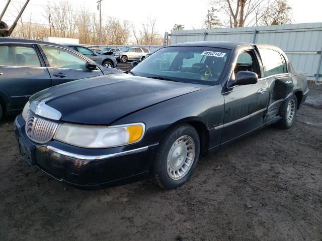 Photo 1 VIN: 1LNFM81W5WY688860 - LINCOLN TOWN CAR E 