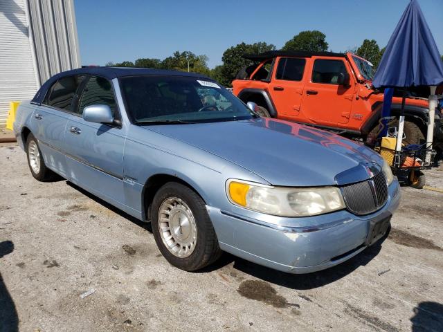 Photo 3 VIN: 1LNFM81W6WY703432 - LINCOLN TOWNCAR 