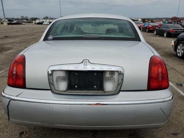 Photo 5 VIN: 1LNFM81W7WY716724 - LINCOLN TOWNCAR 