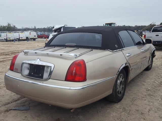 Photo 3 VIN: 1LNFM81W8WY641564 - LINCOLN TOWN CAR E 