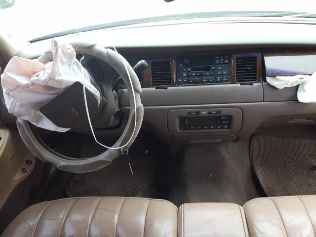 Photo 8 VIN: 1LNFM81W8WY641564 - LINCOLN TOWN CAR E 