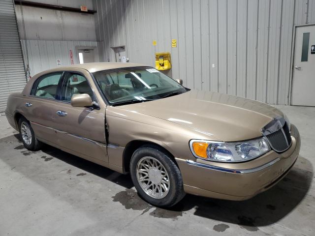 Photo 3 VIN: 1LNFM81W9WY645090 - LINCOLN TOWN CAR E 