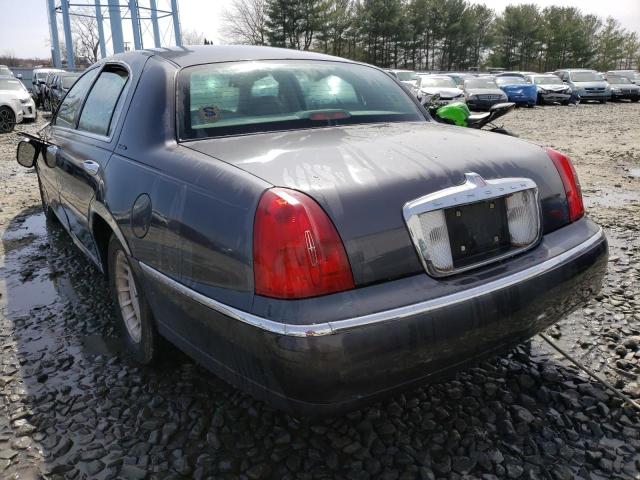 Photo 2 VIN: 1LNFM81WXWY655918 - LINCOLN TOWN CAR E 