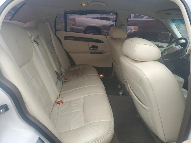 Photo 9 VIN: 1LNFM82W0WY609089 - LINCOLN TOWNCAR 