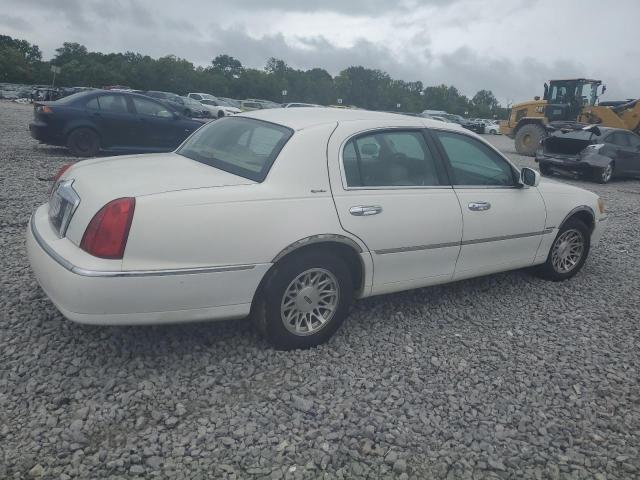 Photo 2 VIN: 1LNFM82W1WY614852 - LINCOLN TOWN CAR S 