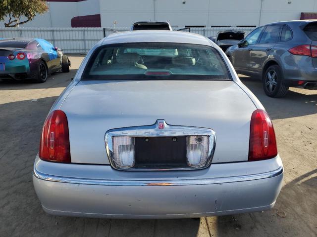 Photo 5 VIN: 1LNFM82W5XY603631 - LINCOLN TOWNCAR 