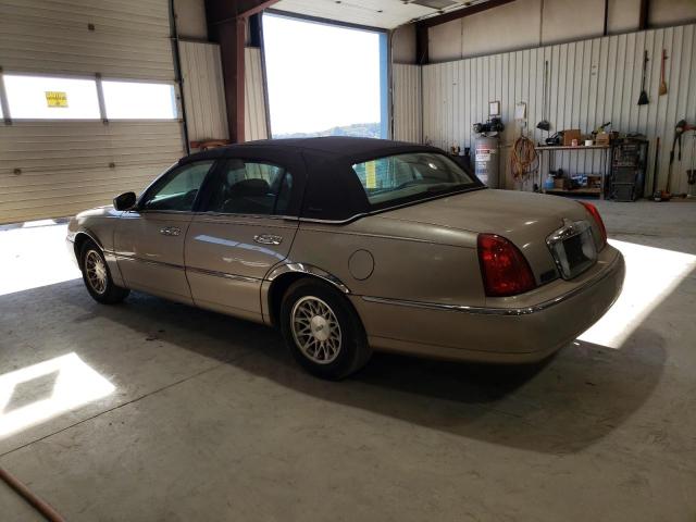 Photo 1 VIN: 1LNFM82W6WY715210 - LINCOLN TOWN CAR S 