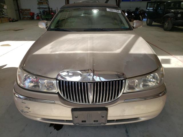 Photo 4 VIN: 1LNFM82W6WY715210 - LINCOLN TOWN CAR S 