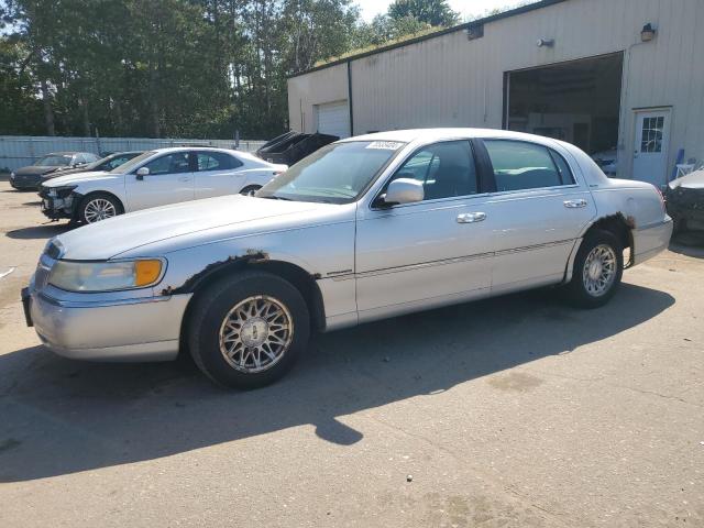 Photo 0 VIN: 1LNFM82W6XY605954 - LINCOLN TOWN CAR S 