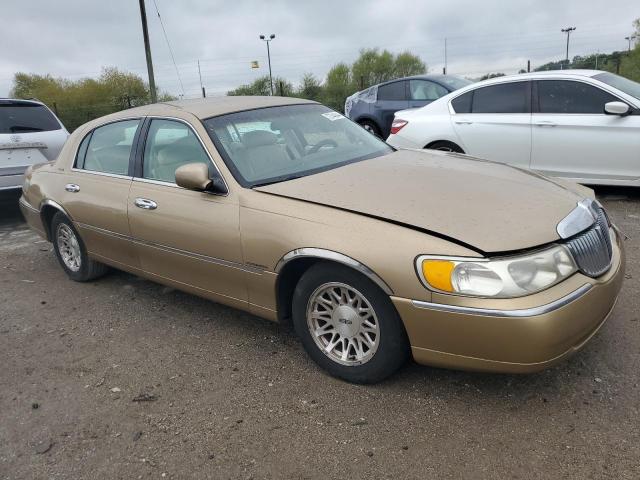 Photo 3 VIN: 1LNFM82W8WY676006 - LINCOLN TOWN CAR S 