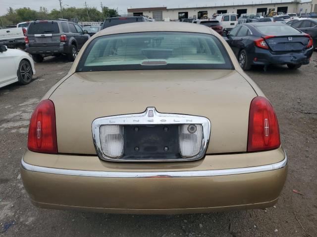 Photo 5 VIN: 1LNFM82W8WY676006 - LINCOLN TOWN CAR S 