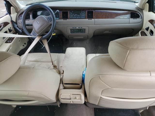 Photo 7 VIN: 1LNFM82W8WY676006 - LINCOLN TOWN CAR S 