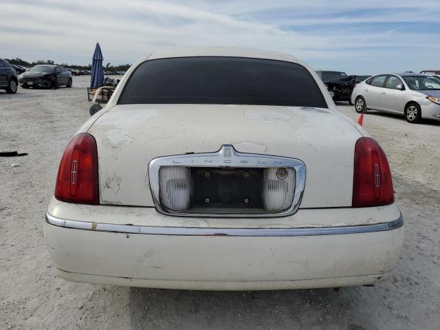 Photo 5 VIN: 1LNFM82W8XY602750 - LINCOLN TOWNCAR 