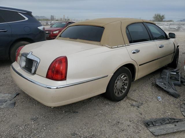 Photo 2 VIN: 1LNFM83W1WY642309 - LINCOLN TOWN CAR C 