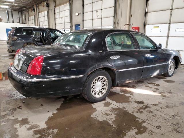 Photo 2 VIN: 1LNFM83W2WY622313 - LINCOLN TOWNCAR 