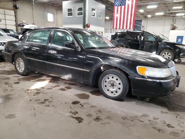 Photo 3 VIN: 1LNFM83W2WY622313 - LINCOLN TOWNCAR 