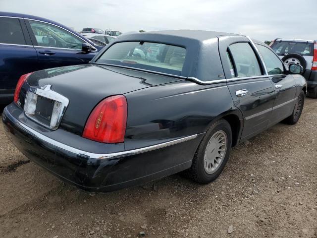 Photo 2 VIN: 1LNFM83W9WY725793 - LINCOLN TOWN CAR C 