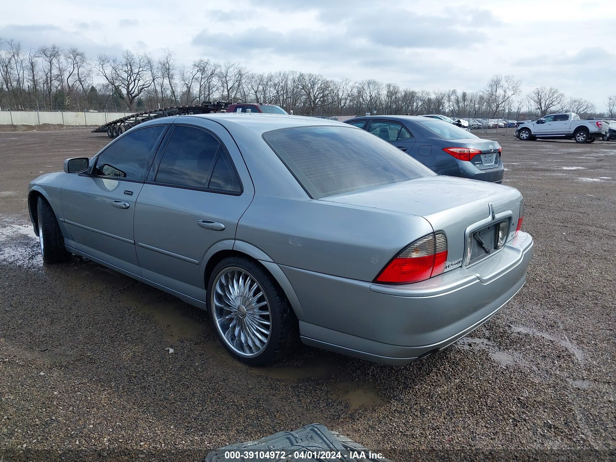 Photo 2 VIN: 1LNFM87A26Y614663 - LINCOLN LS 