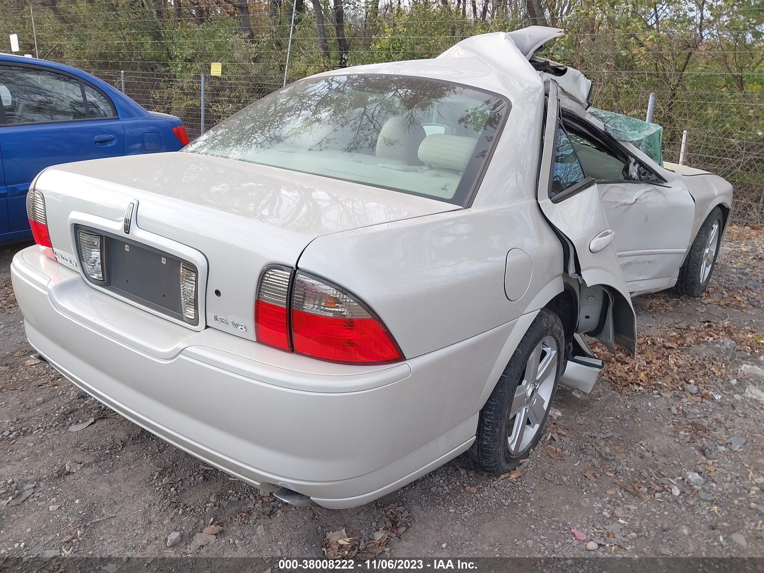 Photo 3 VIN: 1LNFM87A36Y616616 - LINCOLN LS 