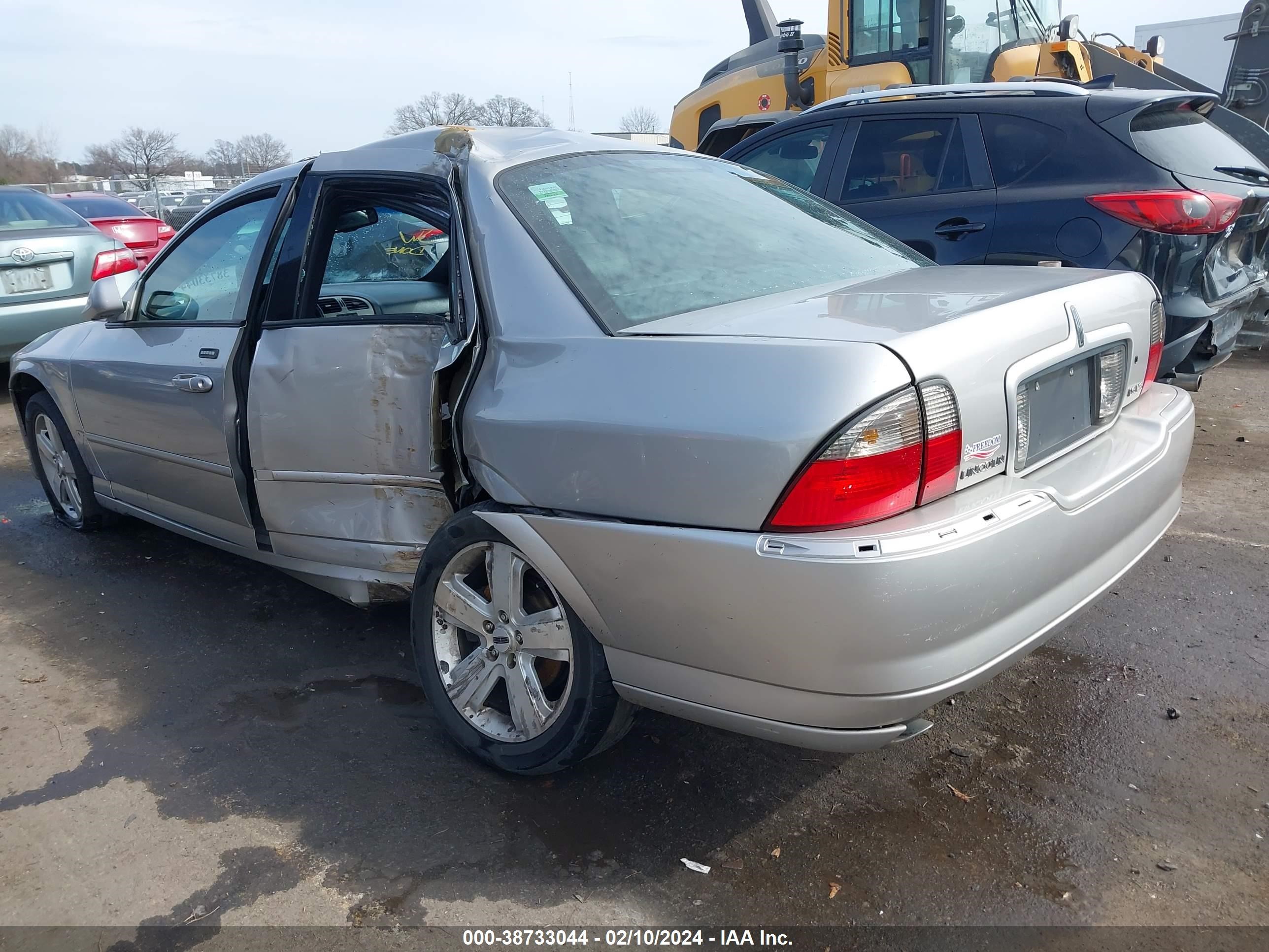 Photo 2 VIN: 1LNFM87A36Y638647 - LINCOLN LS 