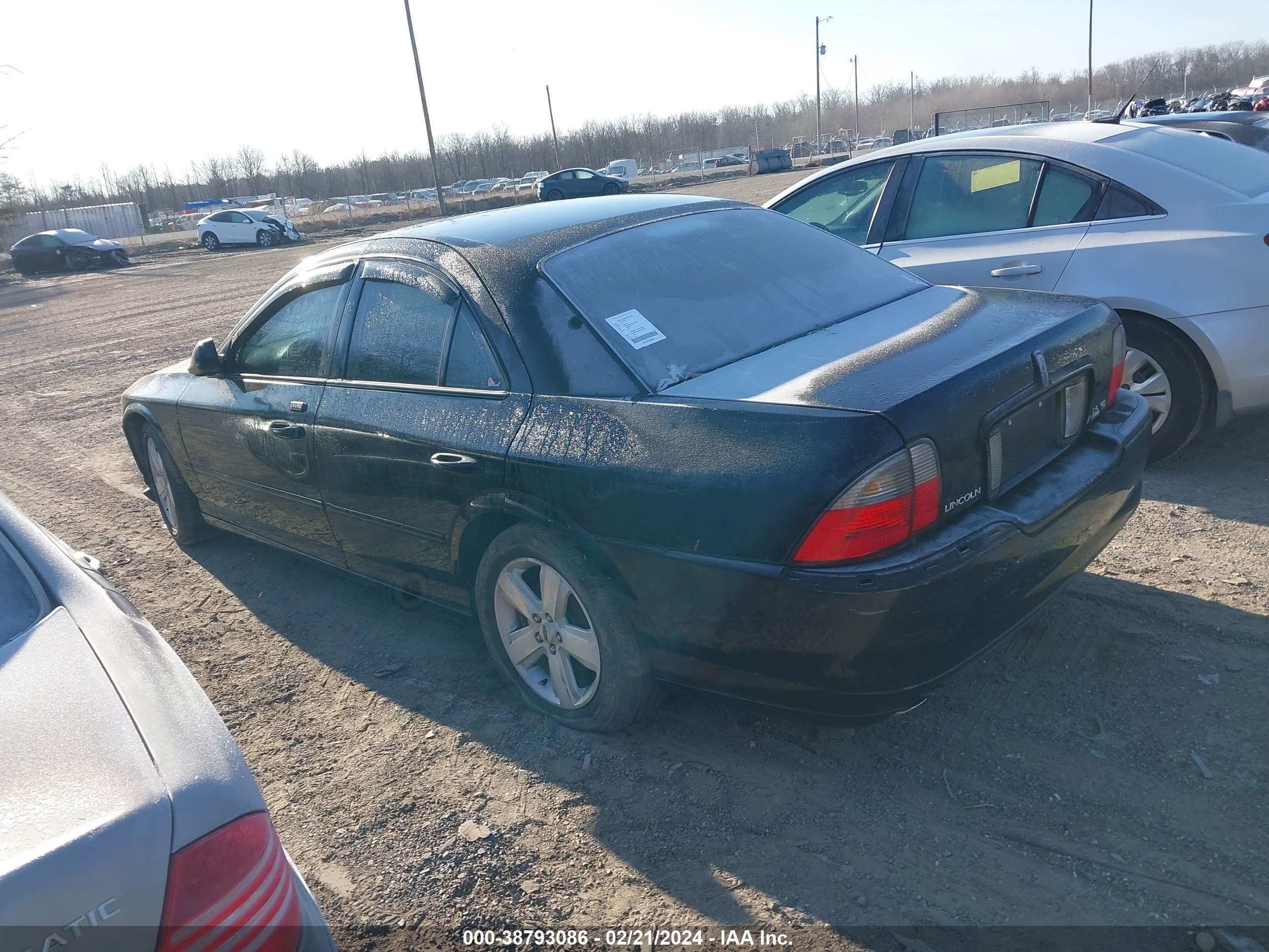 Photo 2 VIN: 1LNFM87A76Y607501 - LINCOLN LS 