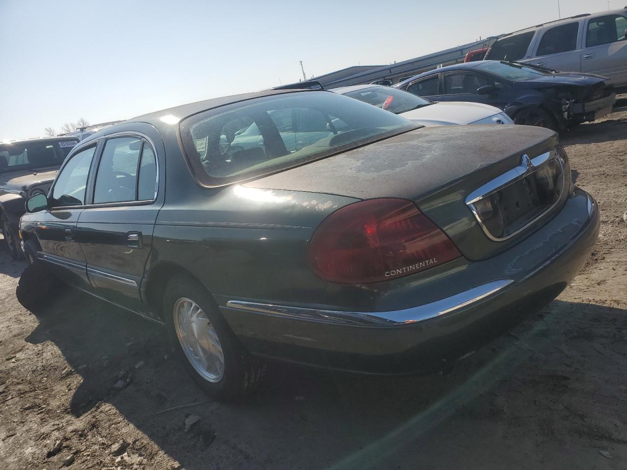 Photo 1 VIN: 1LNFM97V4WY607027 - LINCOLN CONTINENTAL 