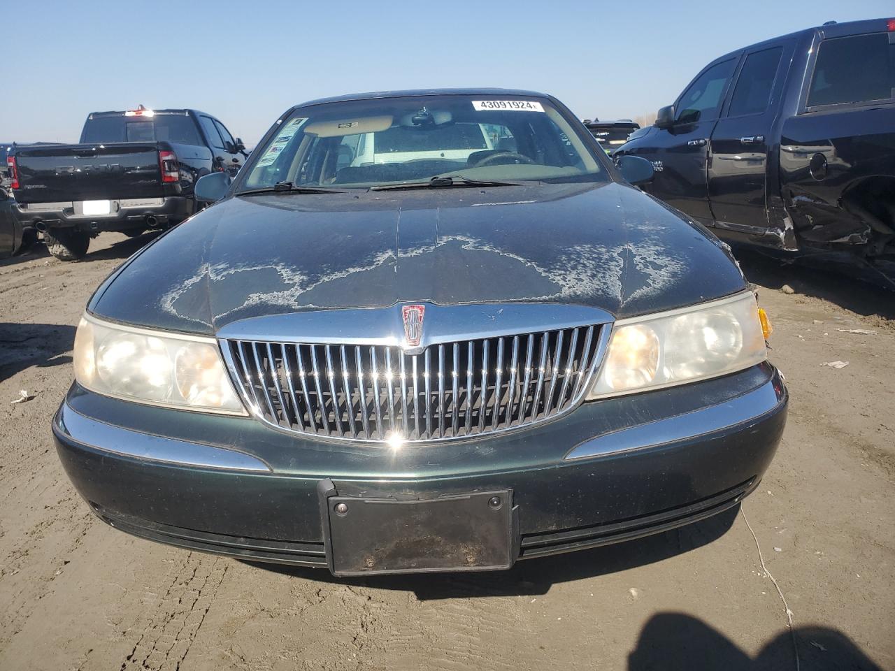 Photo 4 VIN: 1LNFM97V4WY607027 - LINCOLN CONTINENTAL 