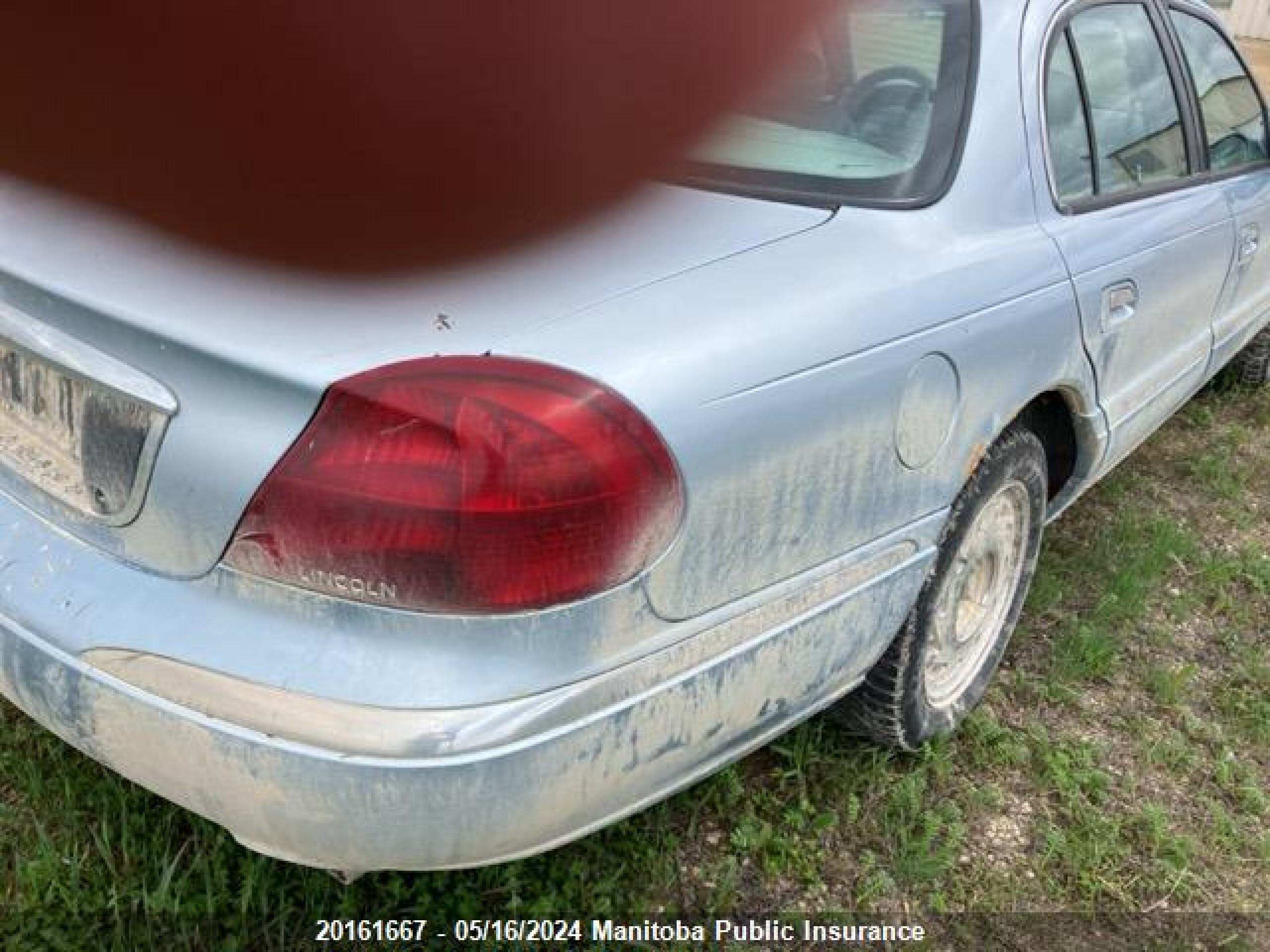 Photo 3 VIN: 1LNFM97V8WY640306 - LINCOLN CONTINENTAL 