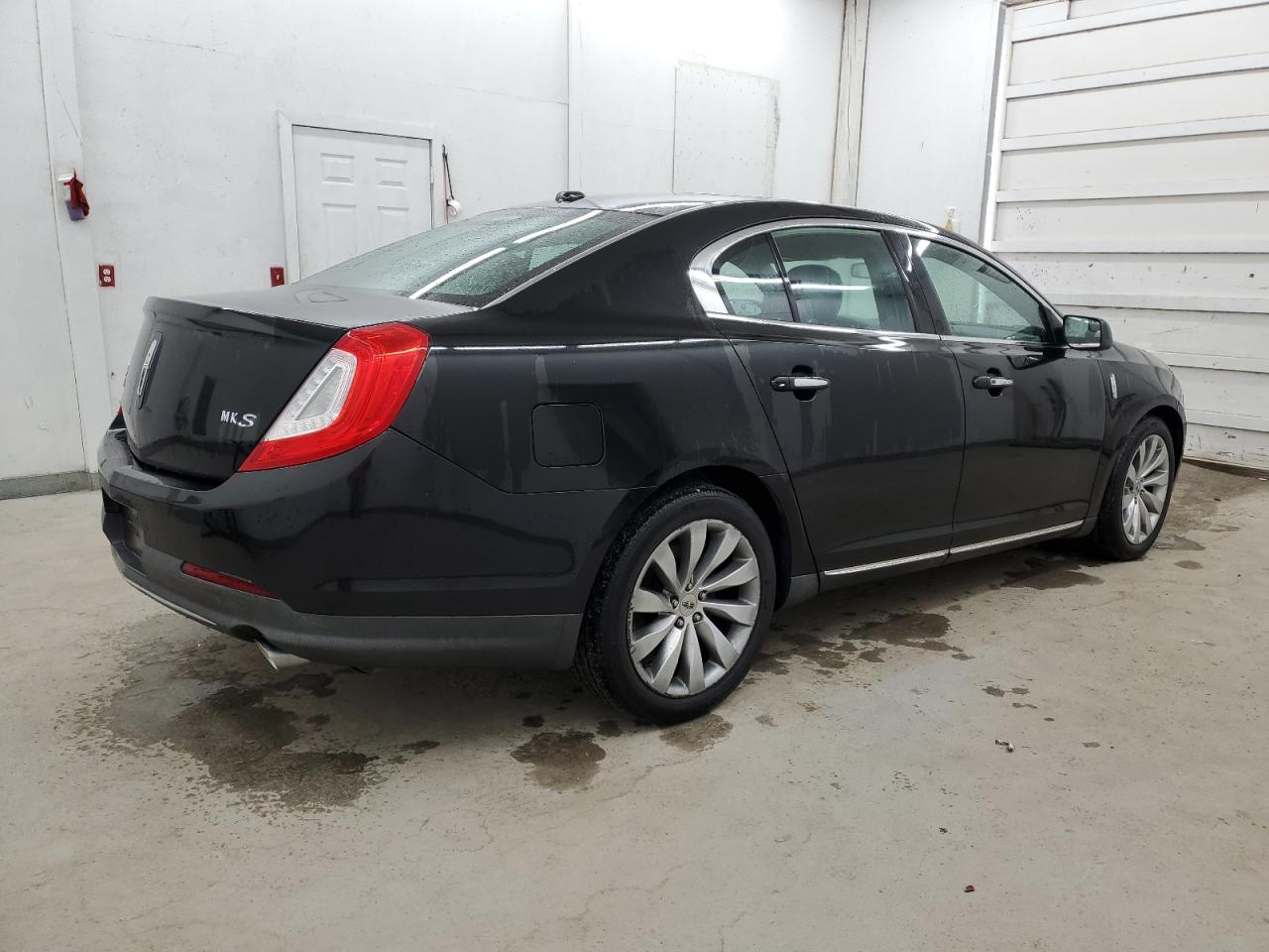 Photo 2 VIN: 1LNHL9DK5DG607921 - LINCOLN MKS 